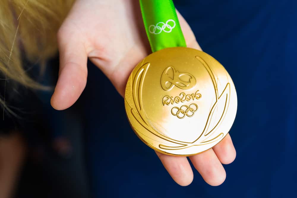 مدال طلا المپیک چند گرم طلا دارد؟